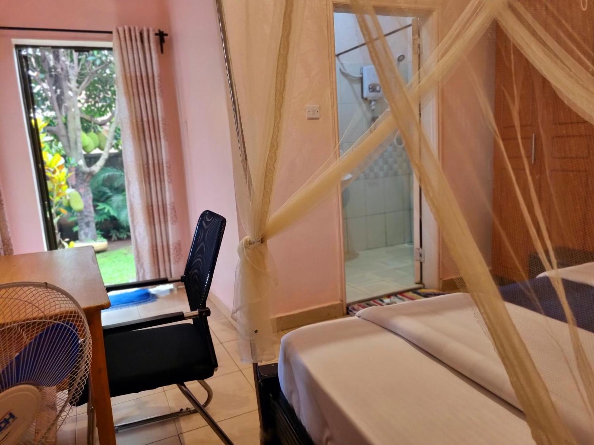 Tgs Homestay كامبالا الغرفة الصورة